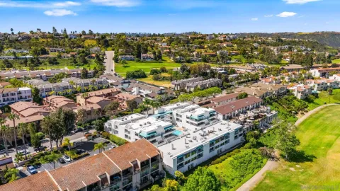 $825,000 | 2556 Navarra Drive, Unit C, Carlsbad, CA 92009