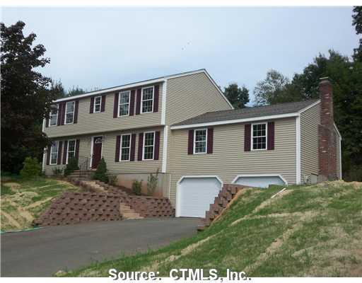 77 Elizabeth Road Berlin, CT 06037 - Photo 1 of 1 Exterior Front.
