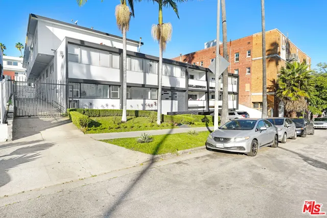 $1,900 | 317 South Kenmore Avenue, Unit 16, Los Angeles, CA 90020