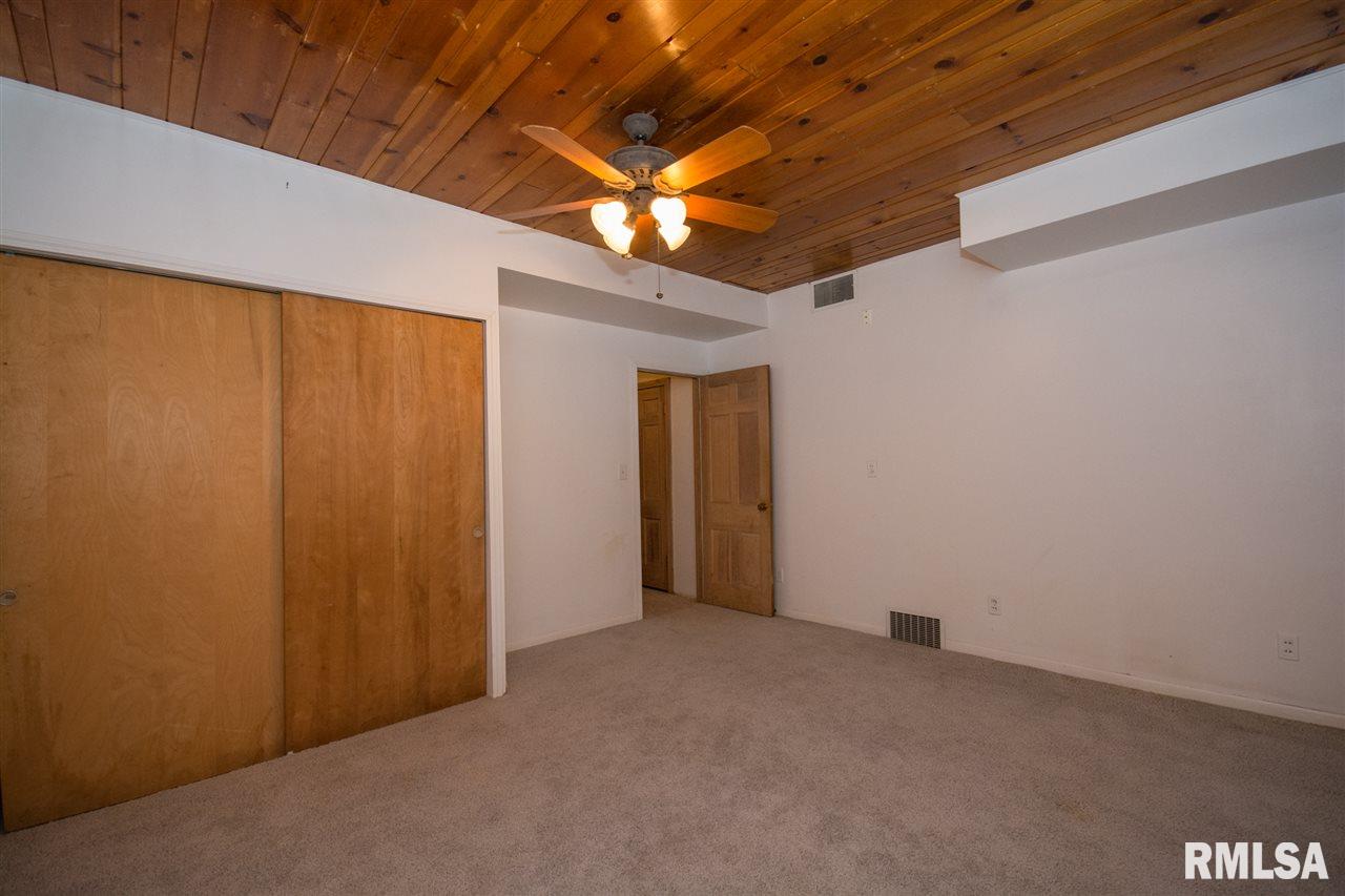 5227 North Prospect Road Peoria, IL 61614 - Photo 31 of 36 Gallery Image 31
