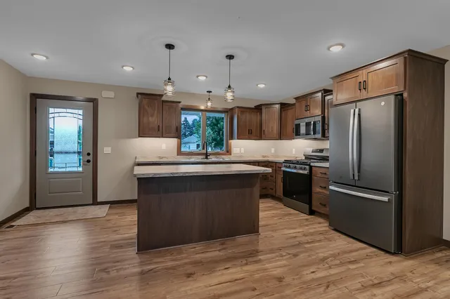 $419,900 | 107 Barry Loop Northwest, Richmond, MN 56368