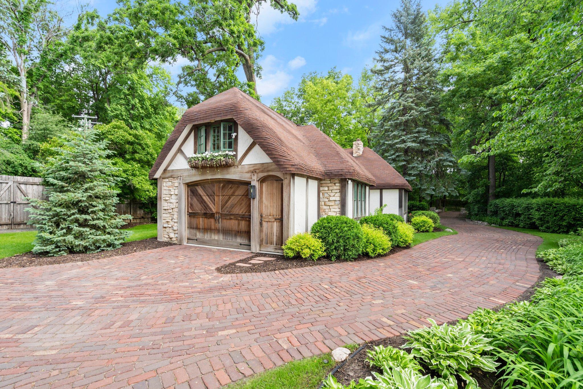620 Bushaway Road Wayzata, MN 55391 - Photo 12 of 58 Gallery Image 12