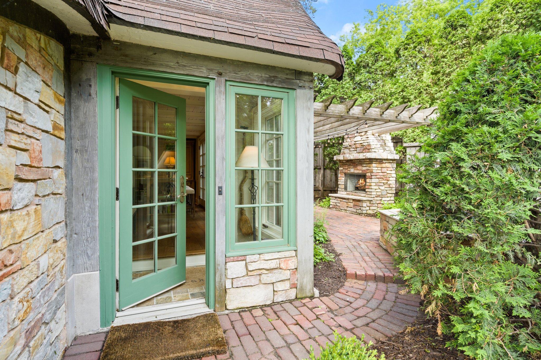 620 Bushaway Road Wayzata, MN 55391 - Photo 18 of 58 Gallery Image 18