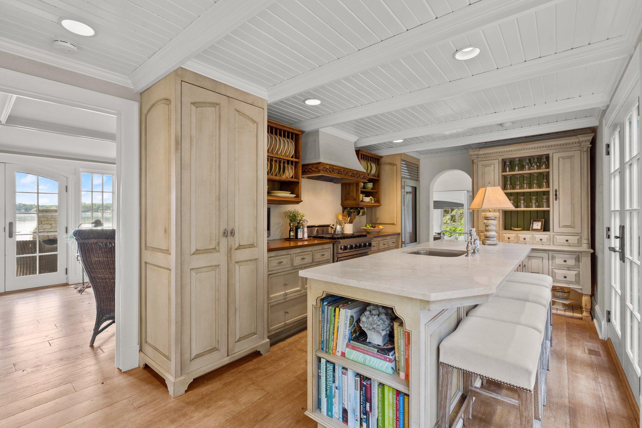 620 Bushaway Road Wayzata, MN 55391 - Photo 23 of 58 Gallery Image 23