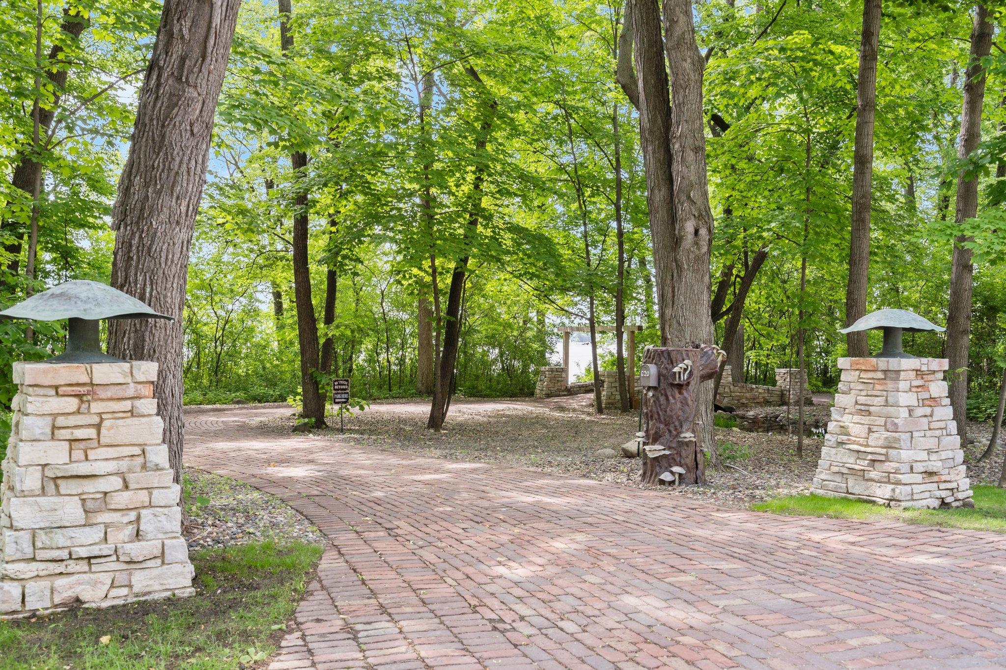 620 Bushaway Road Wayzata, MN 55391 - Photo 7 of 58 Gallery Image 7
