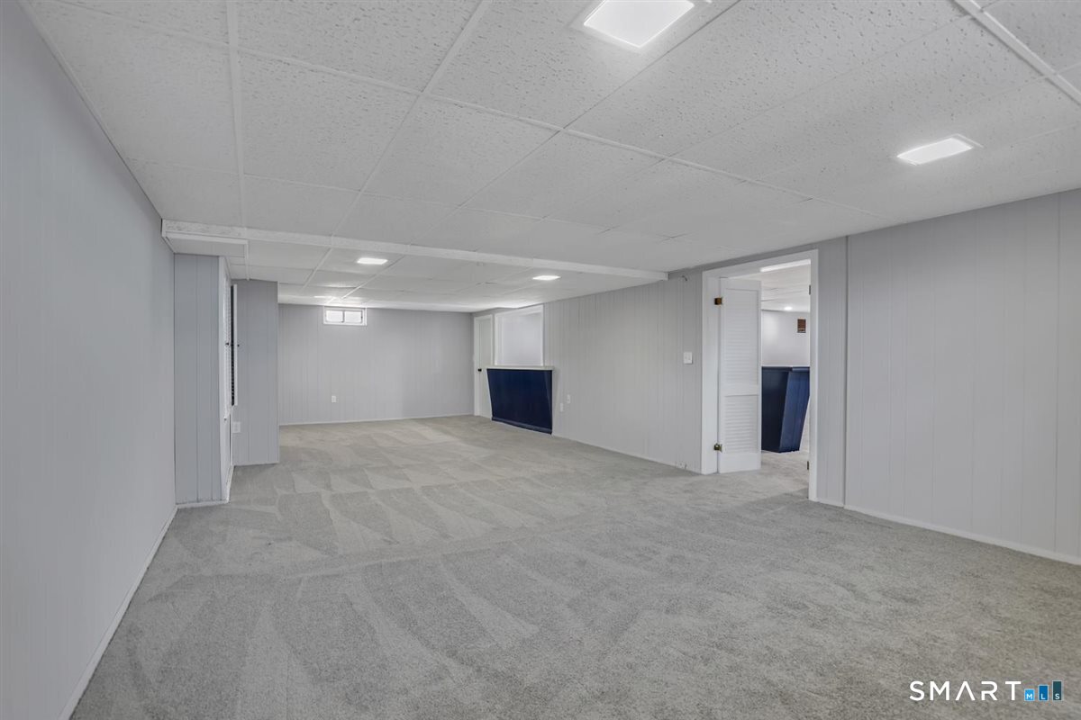 909 Randolph Road Middletown, CT 06457 - Photo 22 of 24 a view of empty room