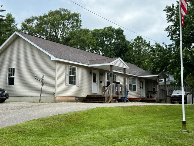 $260,000 | 418 6th Street, Manistee, MI 49660