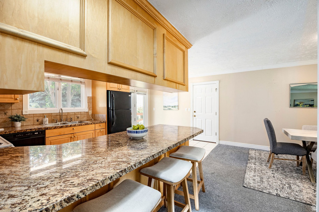 9542 David Street Sandy, UT 84070 - Photo 13 of 46