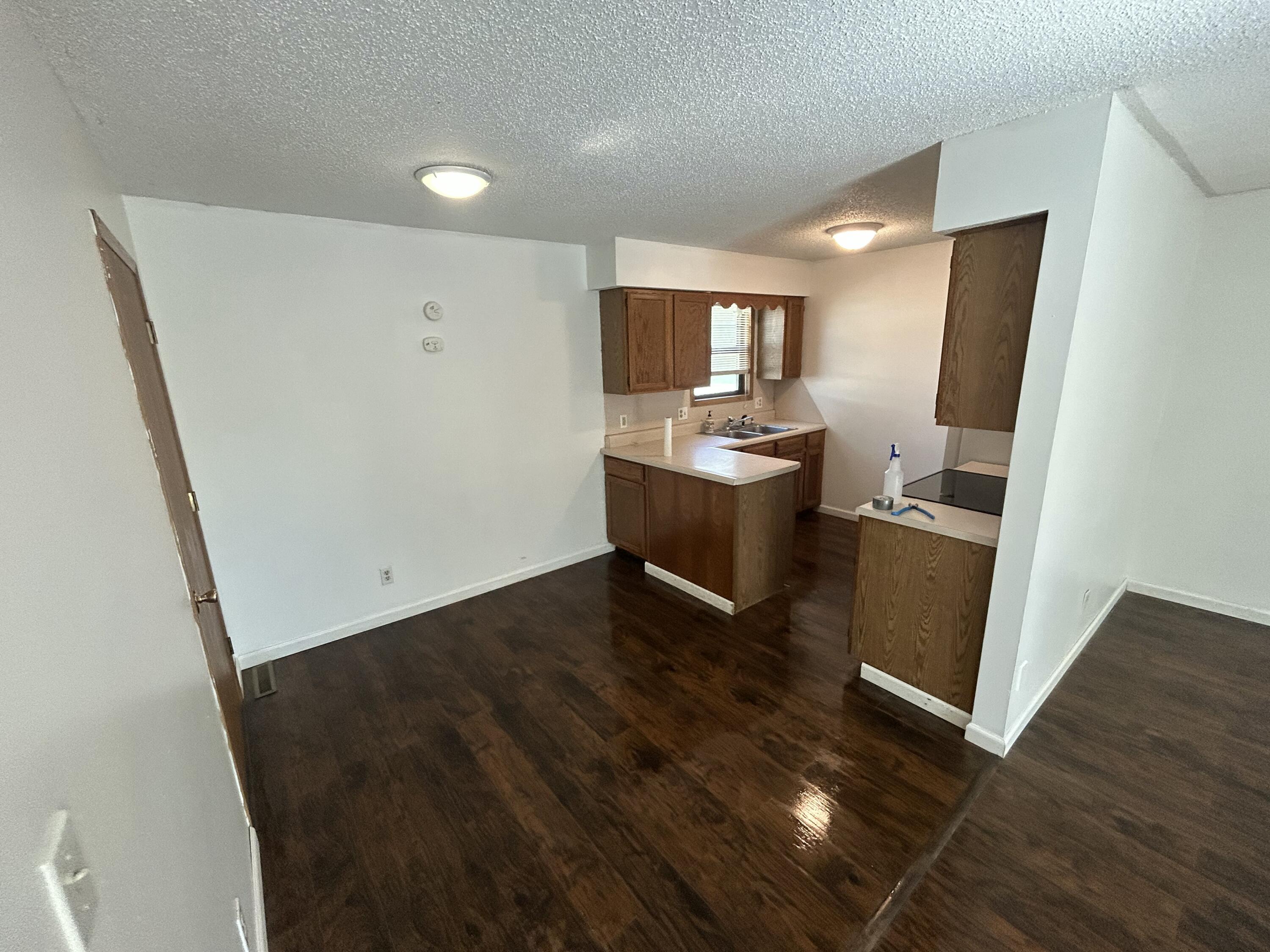 1625 North Colgate Avenue Springfield, MO 65802 - Photo 10 of 15 IMG_7583