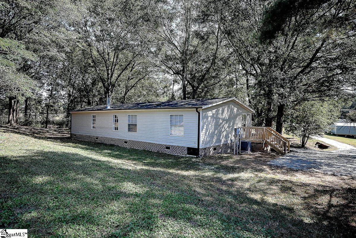 116 Edwards Street Taylors, SC 29687 - Photo 2 of 18