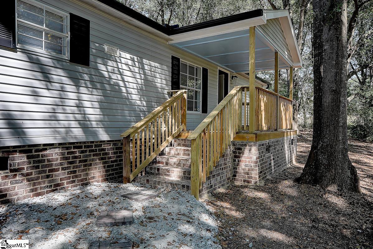 116 Edwards Street Taylors, SC 29687 - Photo 5 of 18