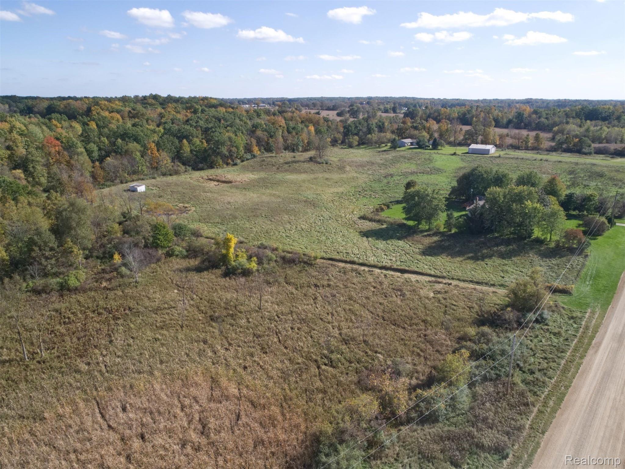 6268 Runyan Lake Road Fenton, MI 48430 - Photo 25 of 31 DJI_0323.jpg