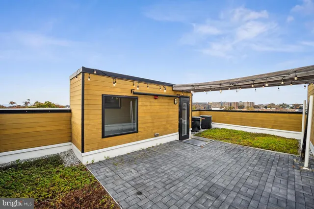 $3,900 | 2724 12th Street Northeast, Unit 6, Washington, DC 20018