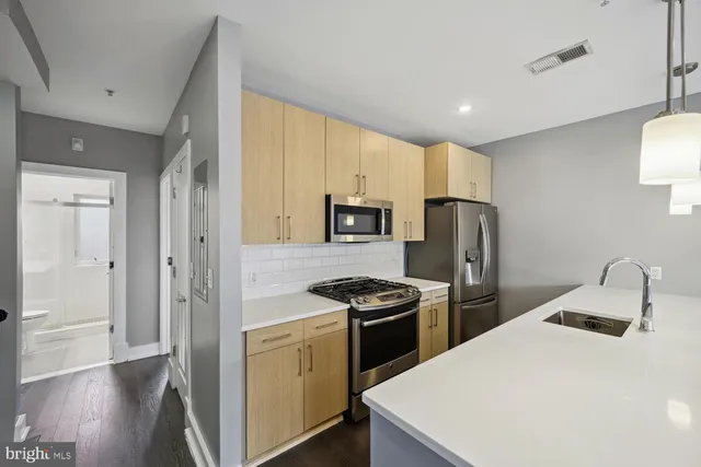 $3,900 | 2724 12th Street Northeast, Unit 6, Washington, DC 20018