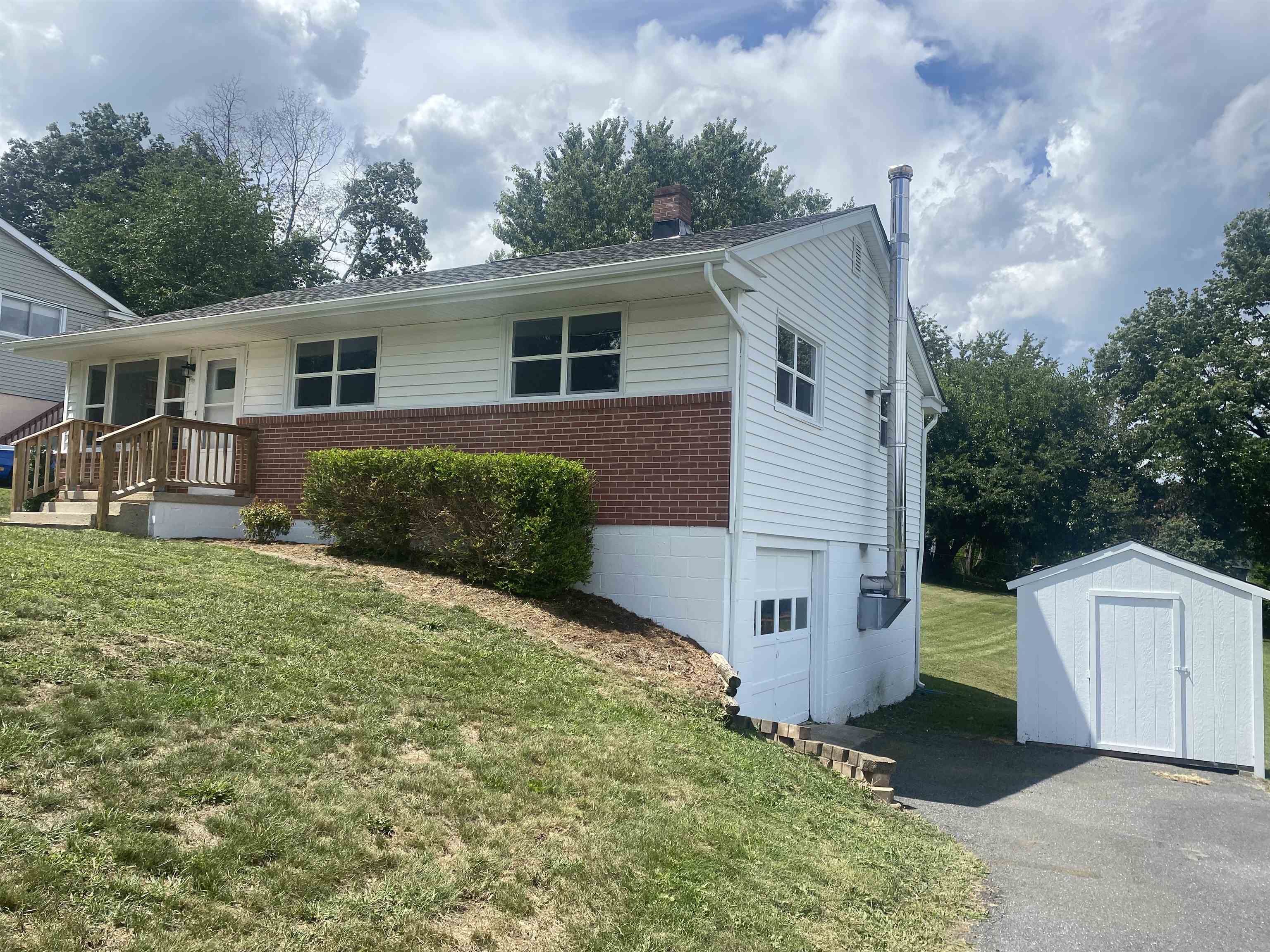 214 Surrey Road Staunton, VA 24401 - Photo 1 of 30 Gallery Image 1