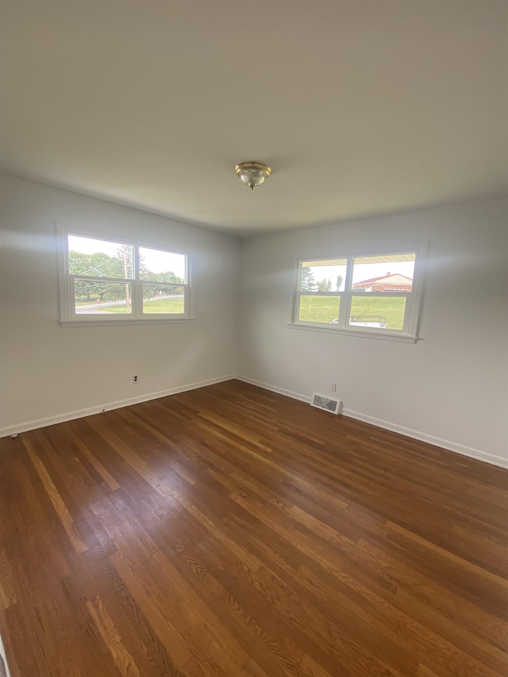 214 Surrey Road Staunton, VA 24401 - Photo 15 of 30 Gallery Image 15