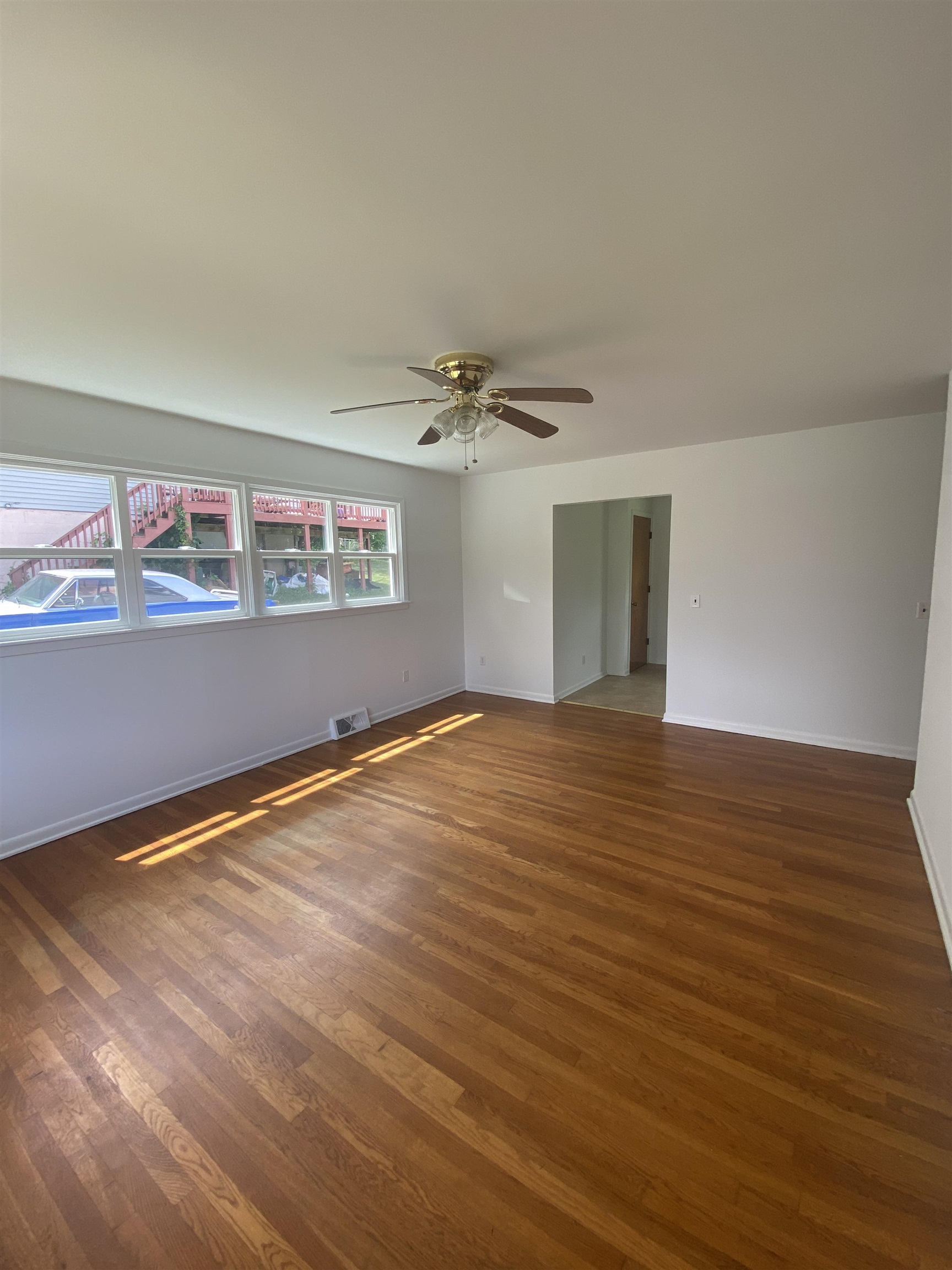 214 Surrey Road Staunton, VA 24401 - Photo 5 of 30 Gallery Image 5
