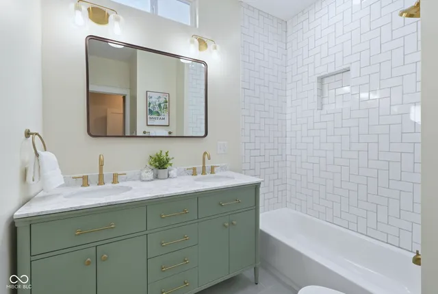 $392,000 | 551 East 40th Street, Indianapolis, IN 46205