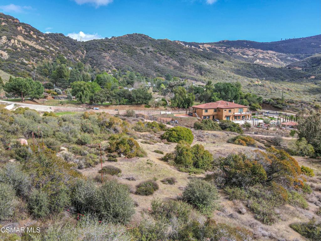 2140 Stunt Road Calabasas, CA 91302 - Photo 4 of 13