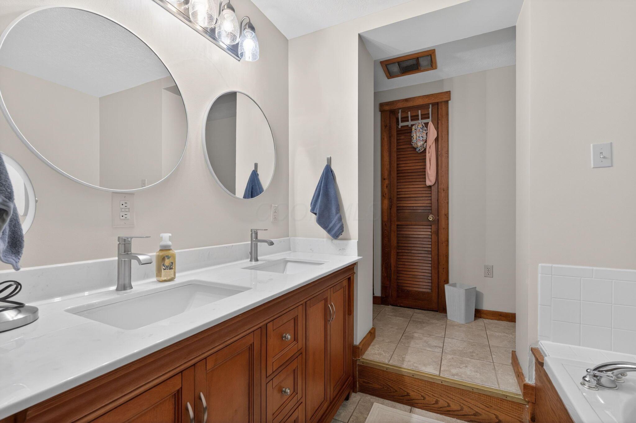 2717 Darling Road Blacklick, OH 43004 - Photo 13 of 63 13-web-or-mls-2717 Darling Rd - 13