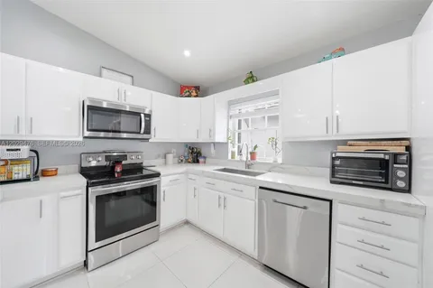 $635,000 | 531 Southwest 176th Avenue, Pembroke Pines, FL 33029