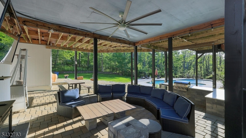 17 Nottingham Way Warren, NJ 07059 - Photo 39 of 48