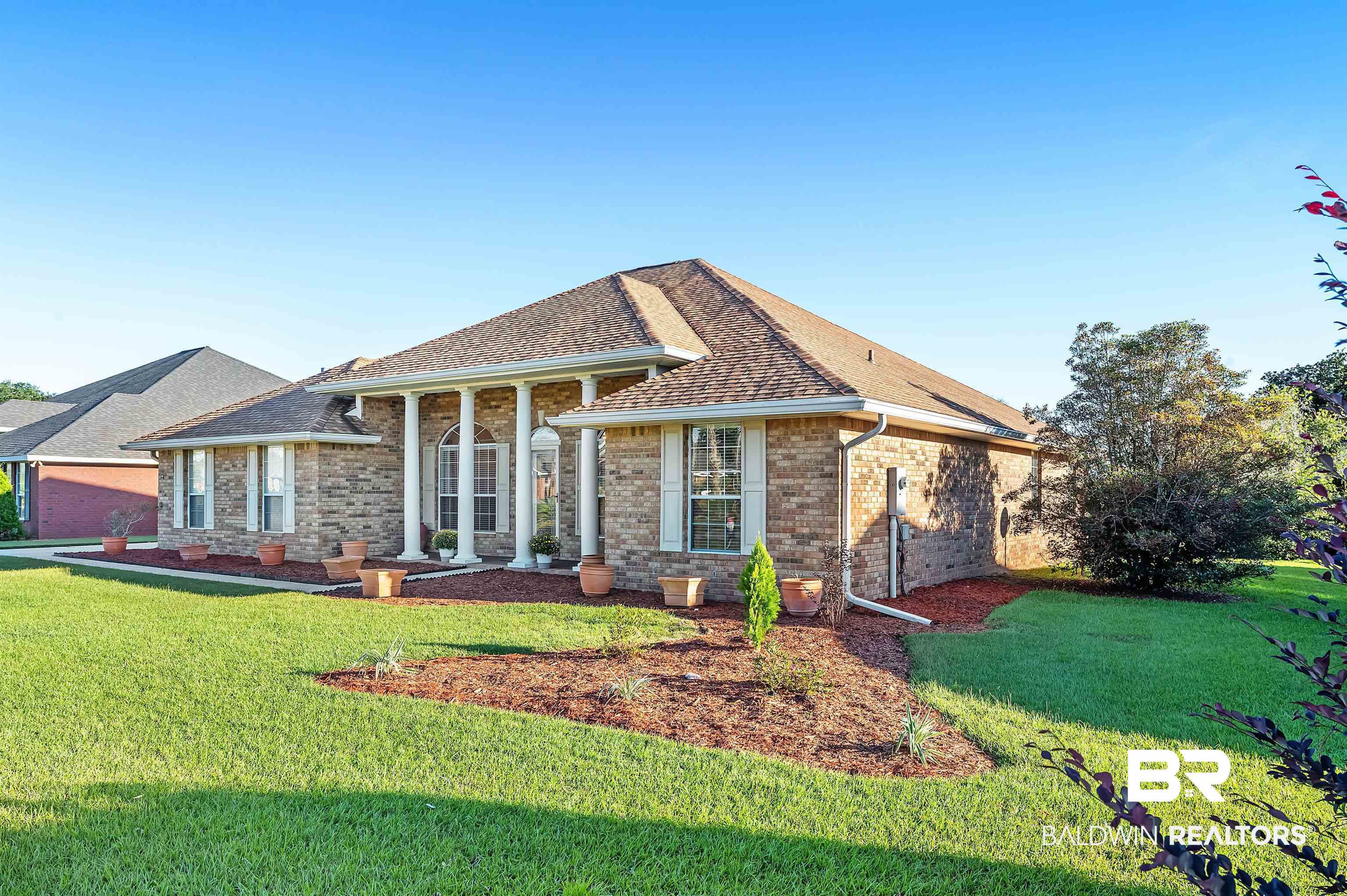 421 Collinwood Loop Foley, AL 36535 - Photo 4 of 62 View of front of house featuring a front lawn