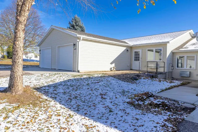 $175,000 | 1409 15th Street, Baraboo, WI 53913