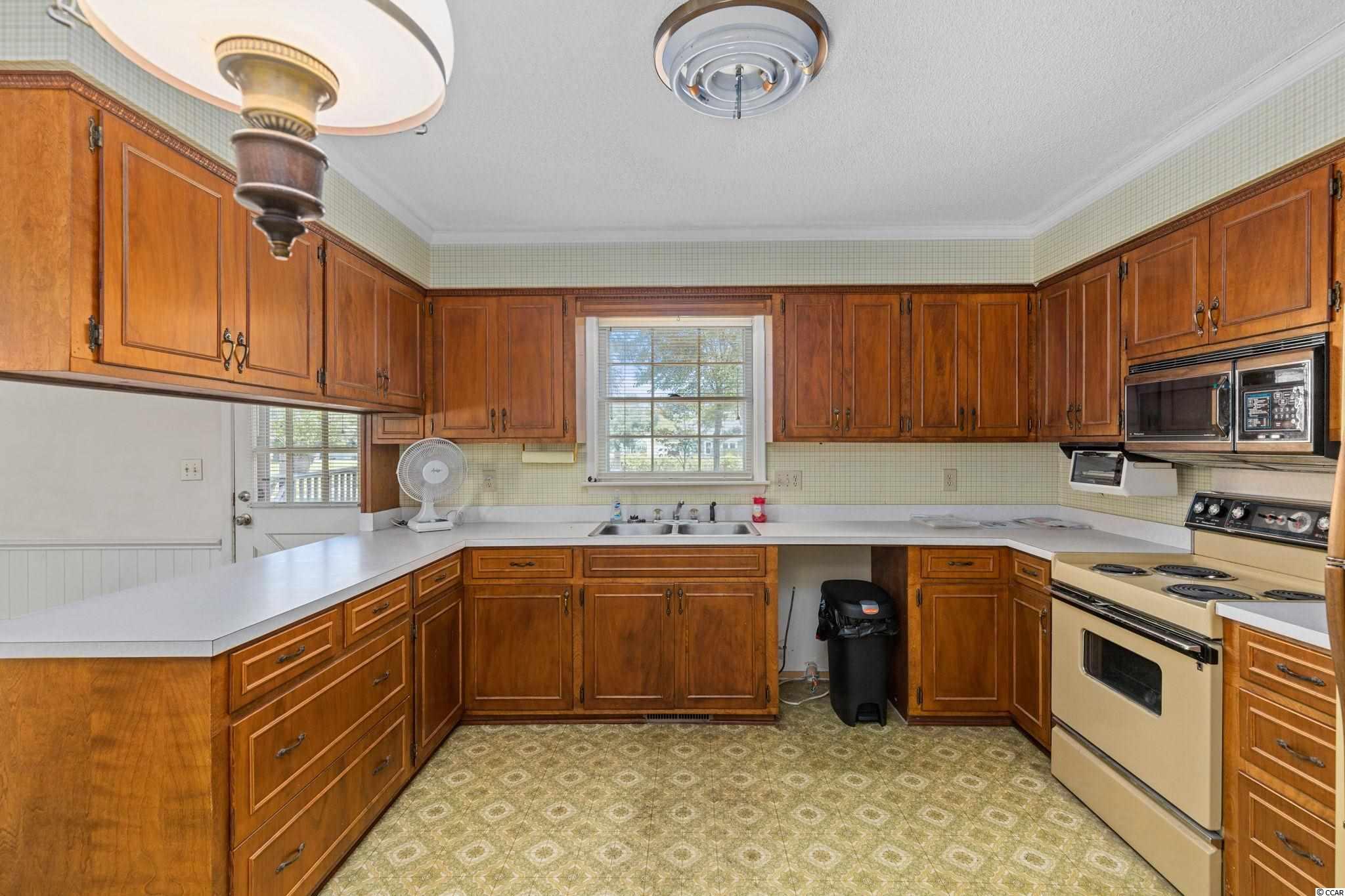 114 Azalea Drive Conway, SC 29526 - Photo 11 of 40 Gallery Image 11
