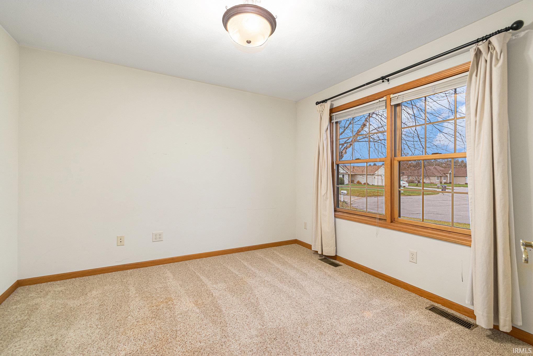 58178 Prairie Ridge Road Goshen, IN 46528 - Photo 10 of 32 Gallery Image 10