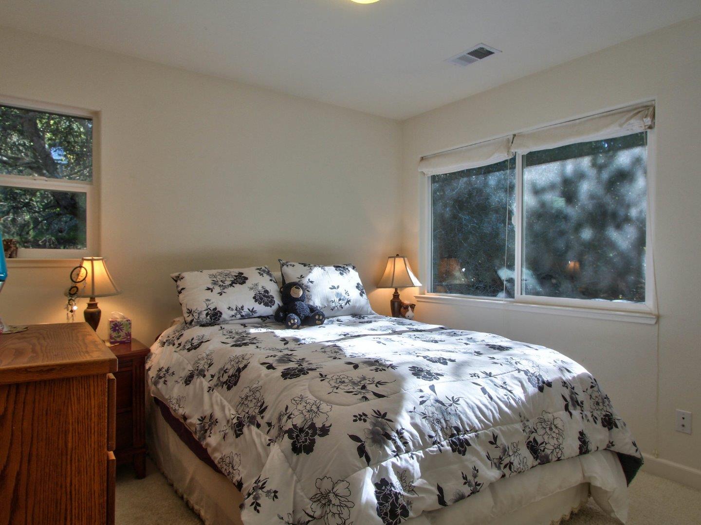 276 Paradise Road Salinas, CA 93907 - Photo 11 of 23 Gallery Image 11