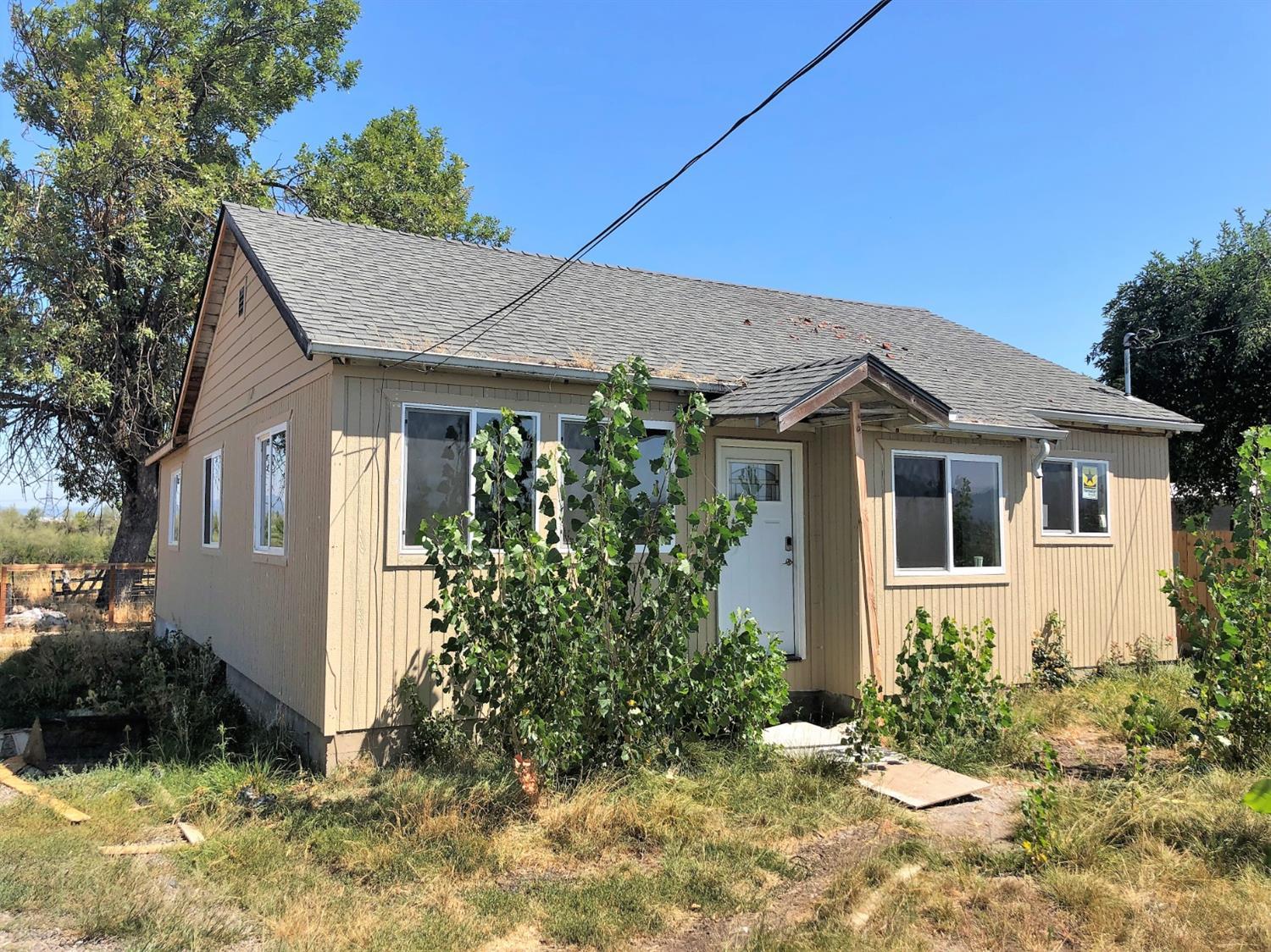 1705 East Gregory Road Central Point, OR 97502 - Photo 1 of 1 Primary Photo