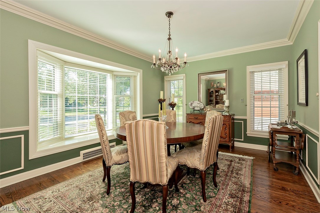 22469 Douglas Road Beachwood, OH 44122 - Photo 4 of 35