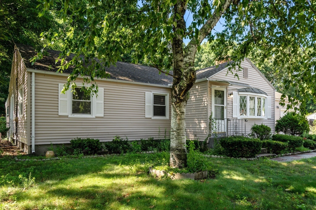 85 Keddy Street Springfield, MA 01109 - Photo 2 of 22