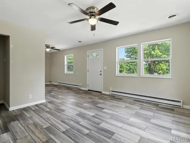 $210,000 | 33650 M-a&b Highway, Plato, MO 65552