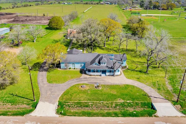 $799,000 | 7018 Railroad Street, Wallis, TX 77485