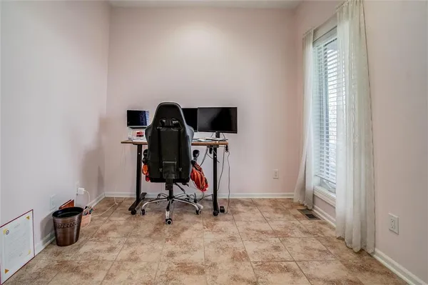 $540,000 | 2312 Southeast Rattle Snake Hill, Butler, MO 64730