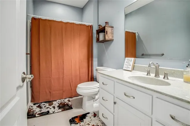 $545,000 | 2312 Southeast Rattle Snake Hill, Butler, MO 64730