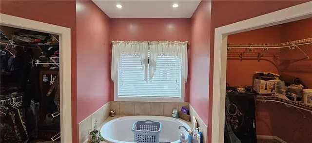 $550,000 | 2312 Southeast Rattle Snake Hill, Butler, MO 64730