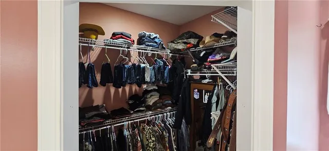 $550,000 | 2312 Southeast Rattle Snake Hill, Butler, MO 64730