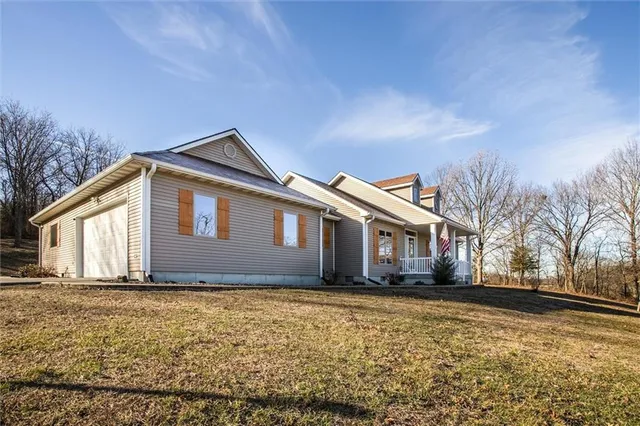 $545,000 | 2312 Southeast Rattle Snake Hill, Butler, MO 64730