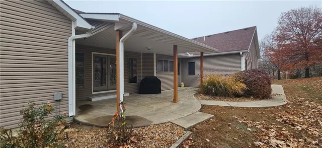 $550,000 | 2312 Southeast Rattle Snake Hill, Butler, MO 64730