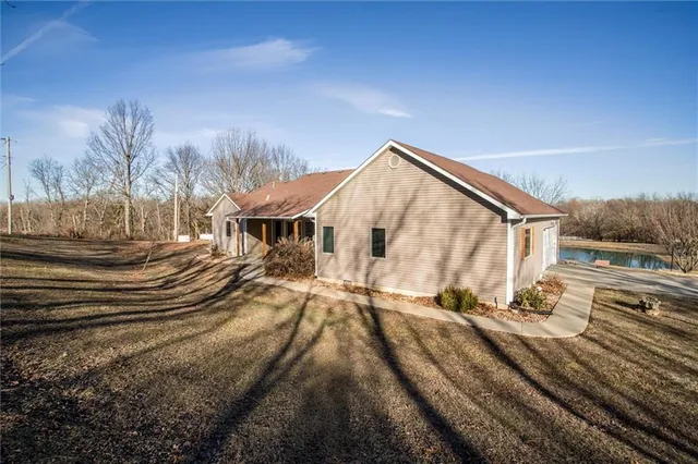 $545,000 | 2312 Southeast Rattle Snake Hill, Butler, MO 64730