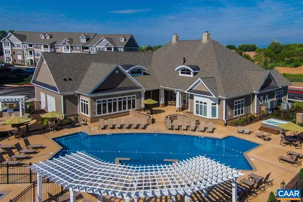 $2,015 | 2015 Reserve Circle, Unit 13, Harrisonburg, VA 22801