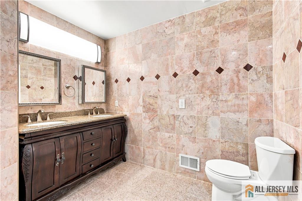 98 Orion Road Piscataway, NJ 08854 - Photo 19 of 32 Gallery Image 19