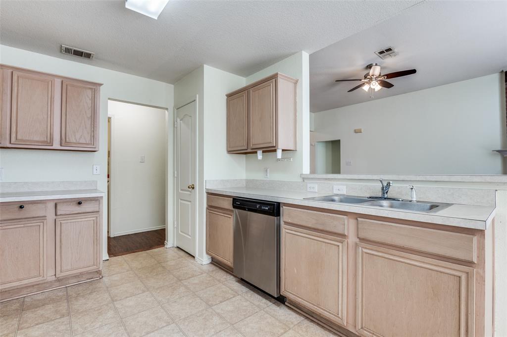 462 Tranquility Lane Cedar Hill, TX 75104 - Photo 9 of 25