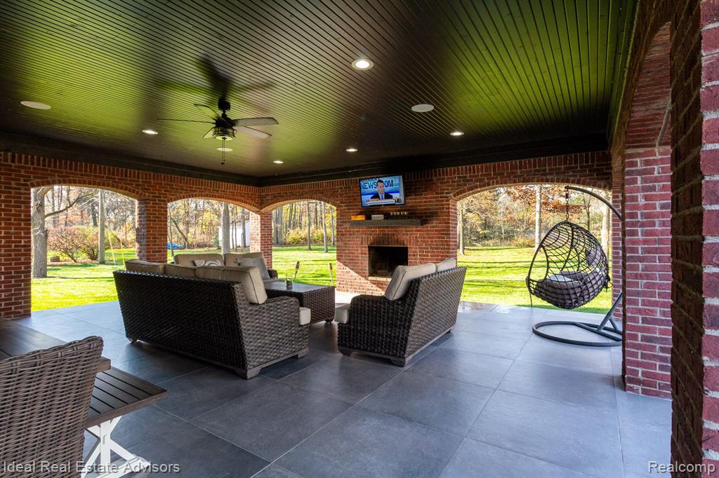 52679 Shelby Road Utica, MI 48316 - Photo 52 of 64 Gallery Image 52
