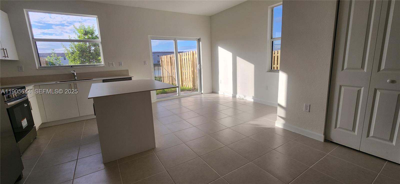 2740 Southeast 26th Avenue, Unit 2740 Homestead, FL 33035 - Photo 6 of 11