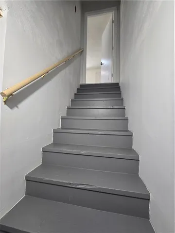 $2,600 | 96 Edgeworth Avenue, Providence, RI 02904