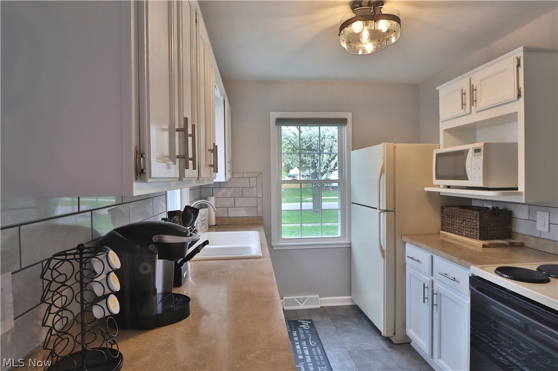 18 Everett Road Painesville, OH 44077 - Photo 9 of 26 Gallery Image 9